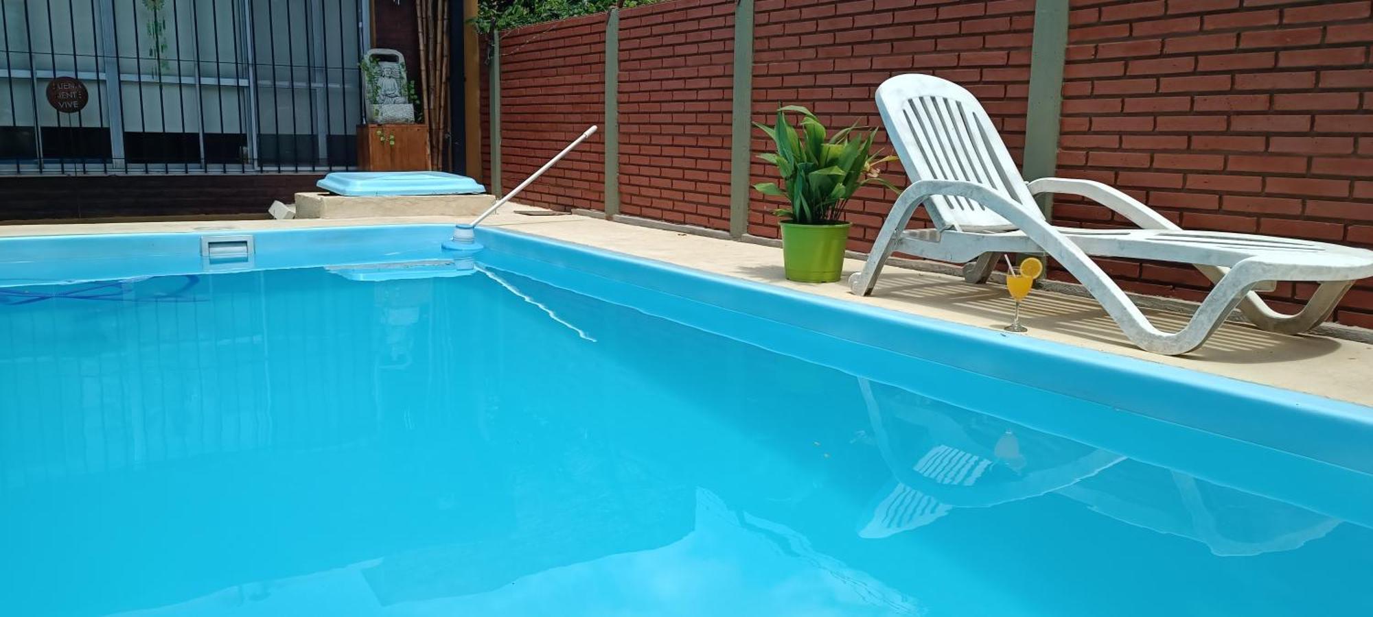 Casa Olivia- Alojamiento Con Piscina - Aeropuerto Эсейса Экстерьер фото