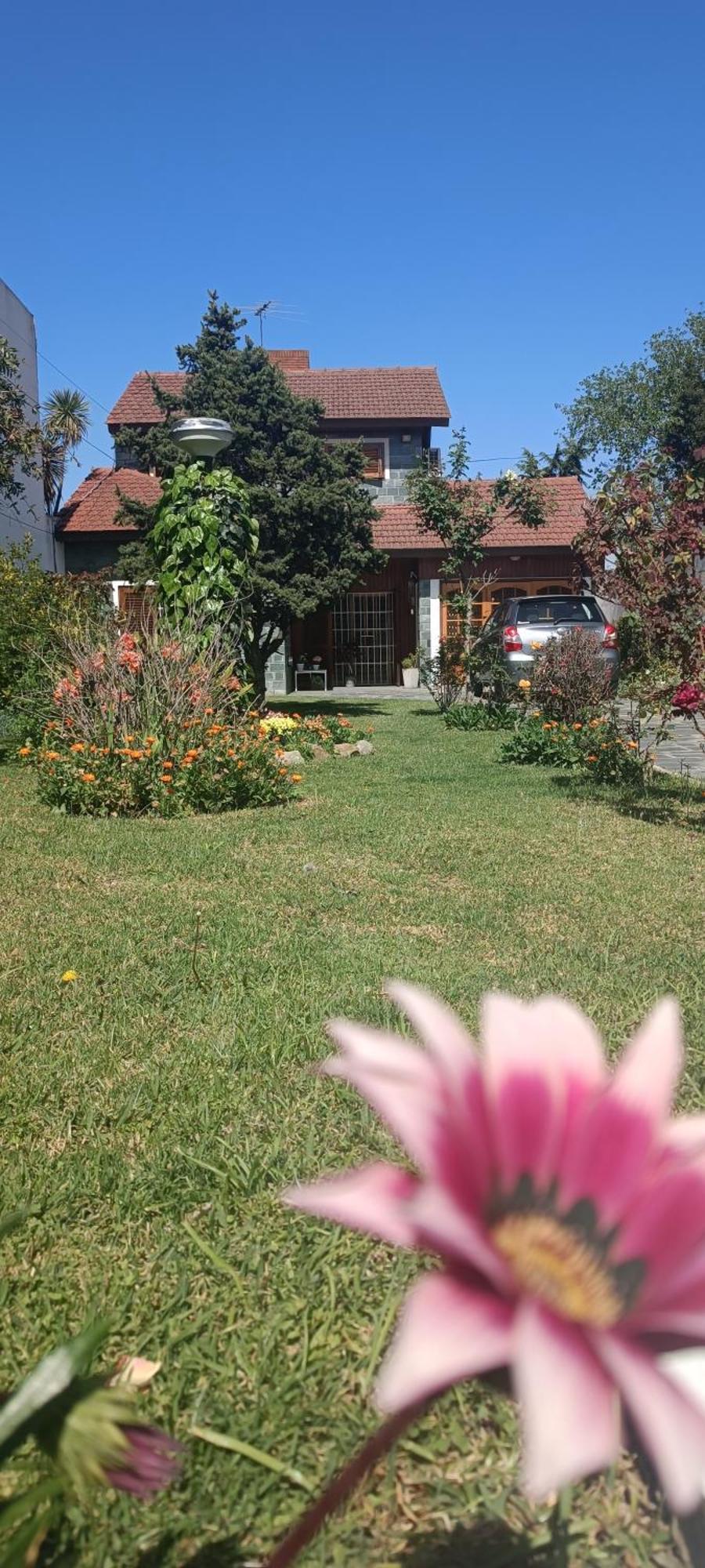 Casa Olivia- Alojamiento Con Piscina - Aeropuerto Эсейса Экстерьер фото