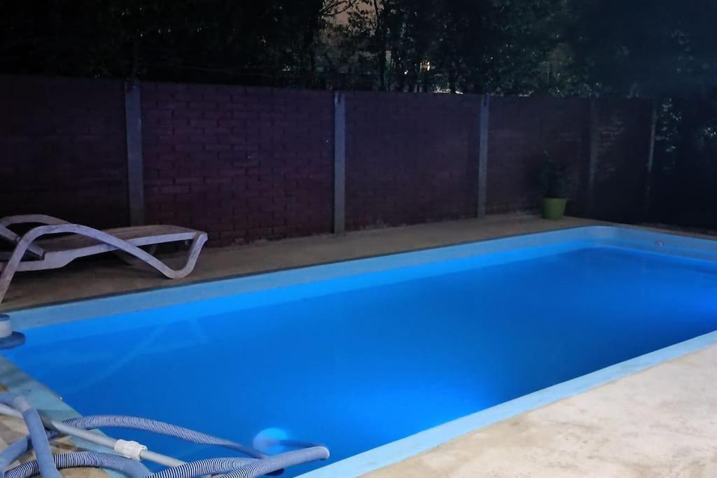 Casa Olivia- Alojamiento Con Piscina - Aeropuerto Эсейса Экстерьер фото